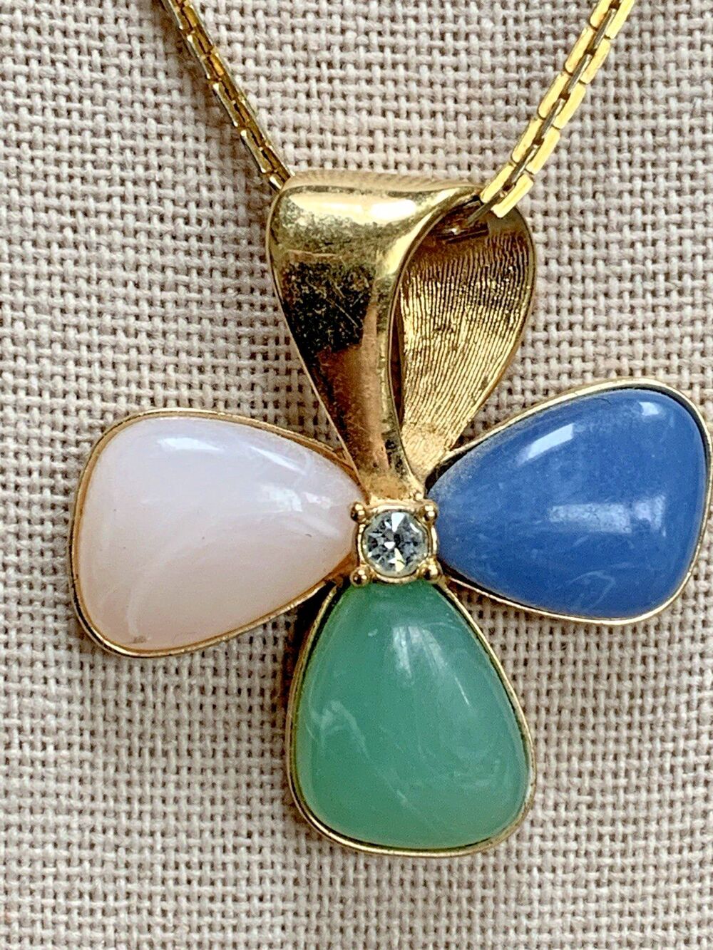 Vintage Avon Gold Tone Clover Pendant Necklace Pastel Stones Statement Cute